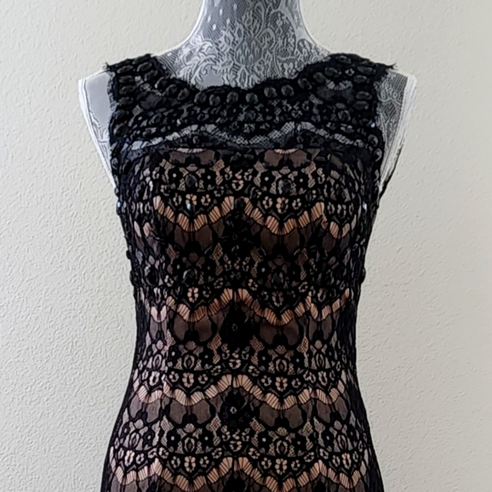 Dress - Picture 3 of 4